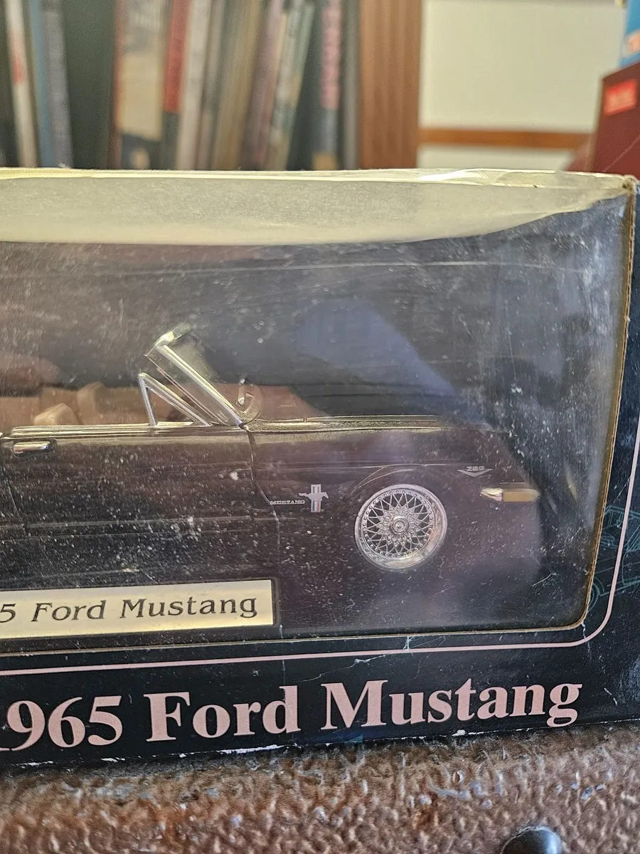 Corgi Ford Mustang - Image 3
