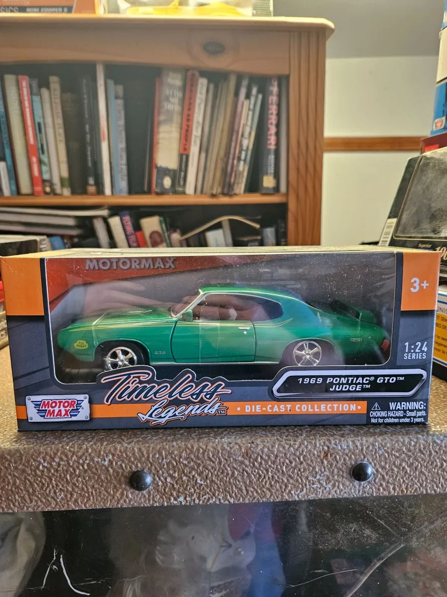 Corgi Motormax Pontiac GTO 1.24 - Image 1