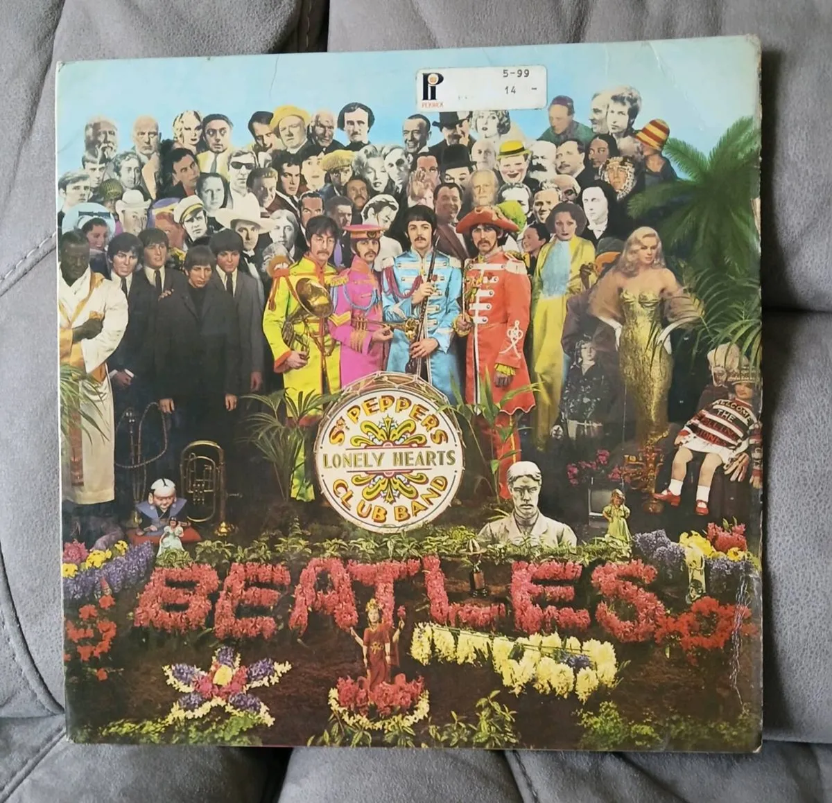 Sgt Peppers Lonely Hearts Club Band - Image 1