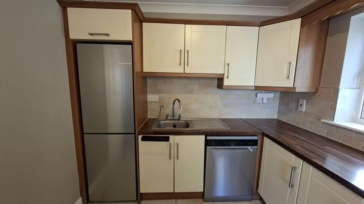 Complete Cream & Wood Modern Shaker Style Kitchen - Image 3