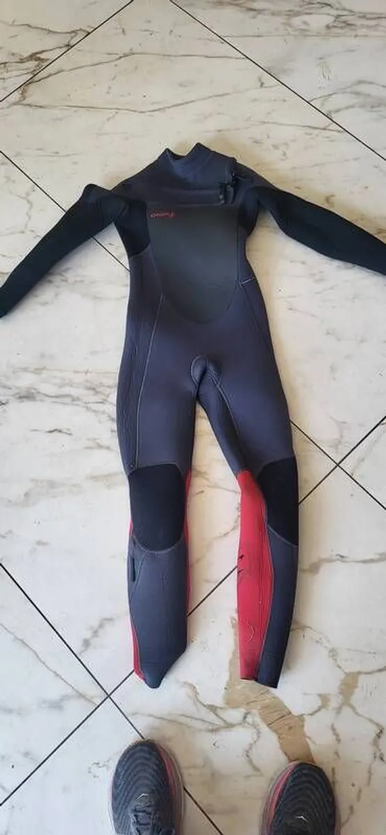 O'Neills Wetsuit Age 10 - Image 1