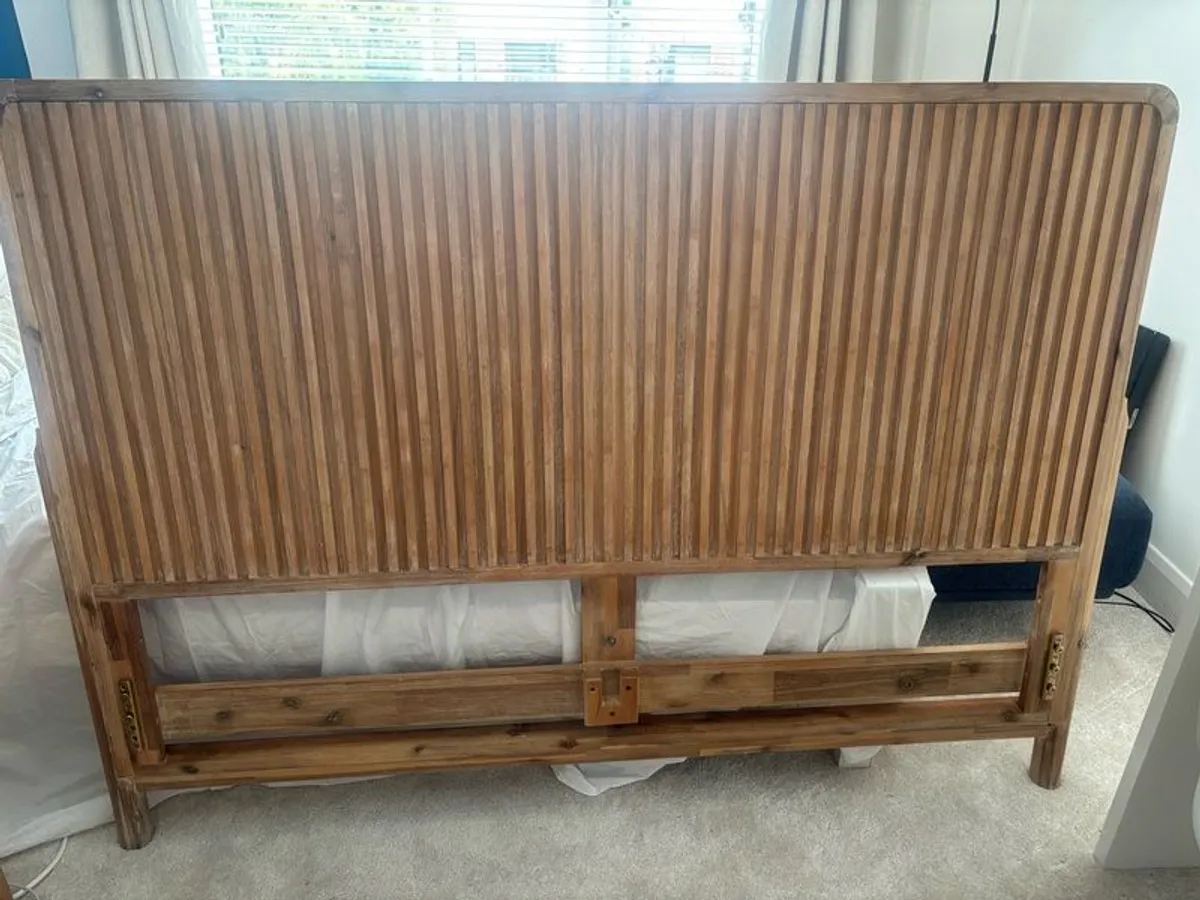 Beautiful wooden bed frame - Image 3