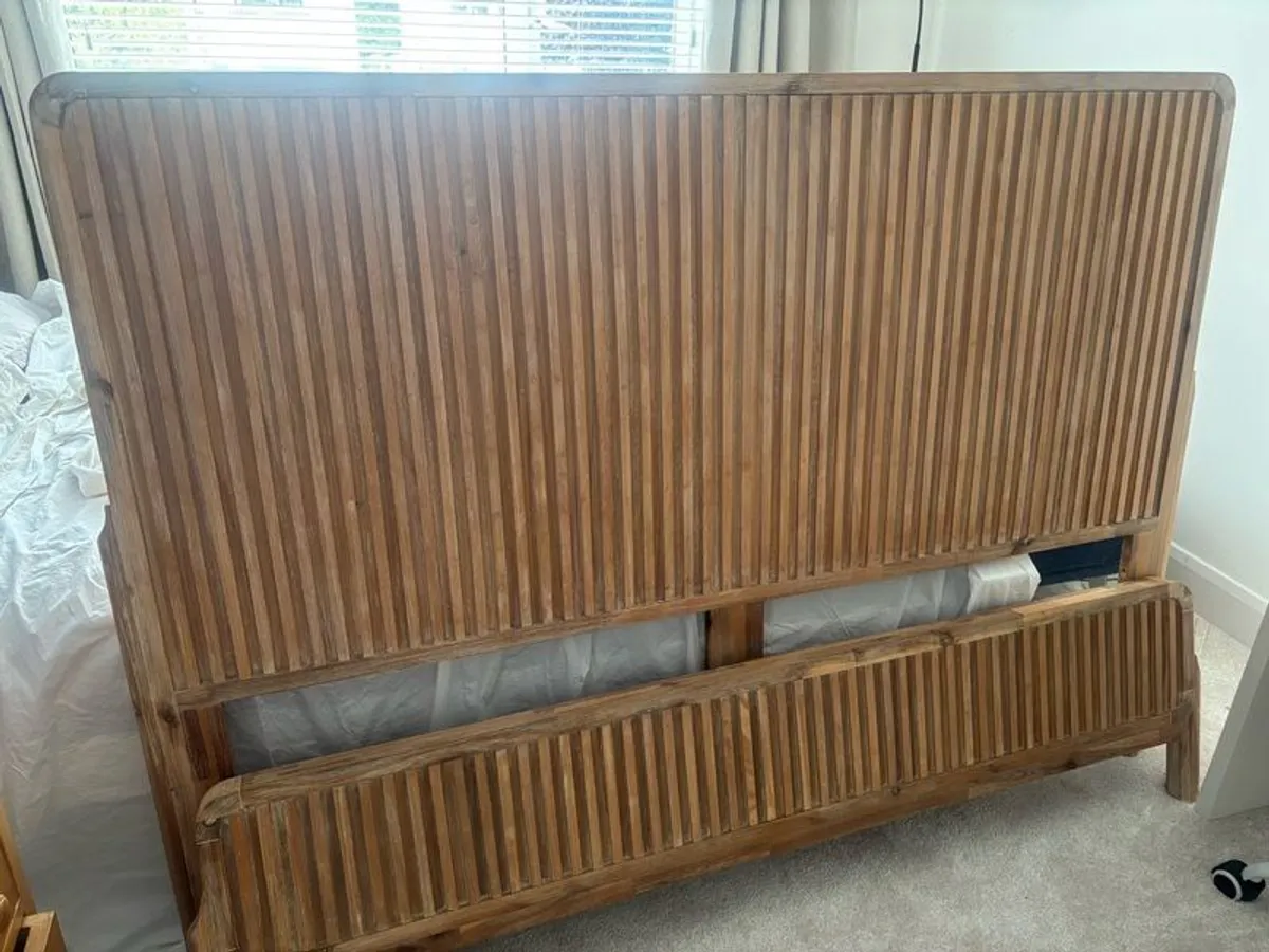 Beautiful wooden bed frame - Image 1
