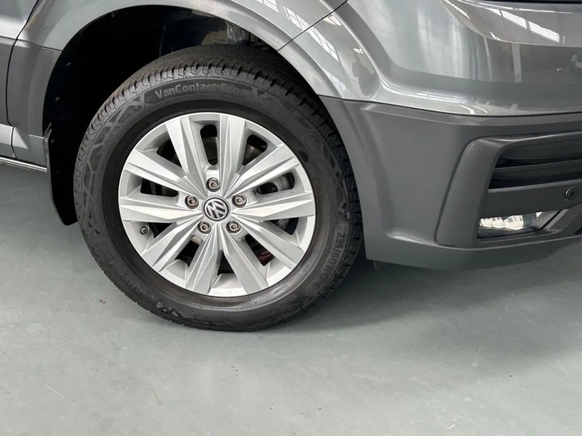Volkswagen Crafter 30 MWB 140HP M6F 5DR #28 - Image 3