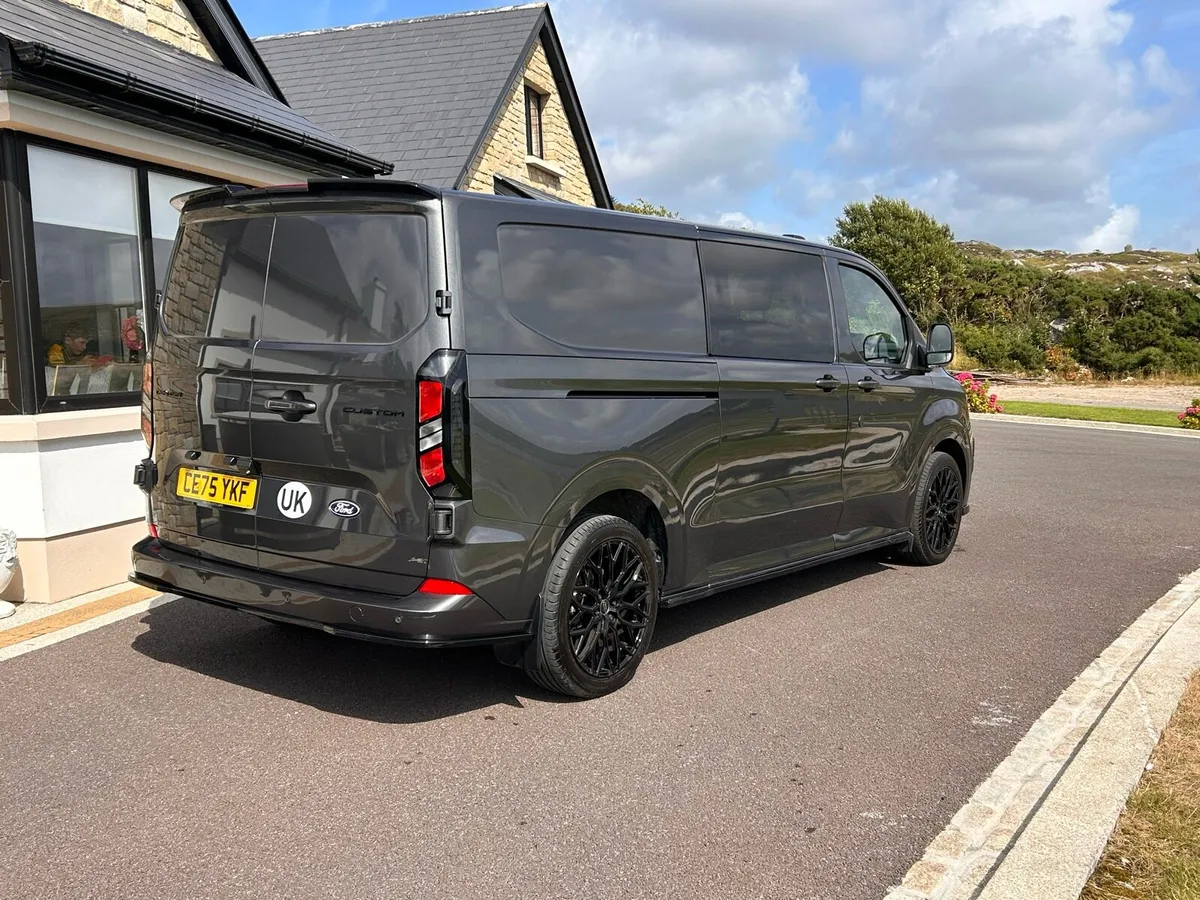 2025 transit custom crew cab limited - Image 4