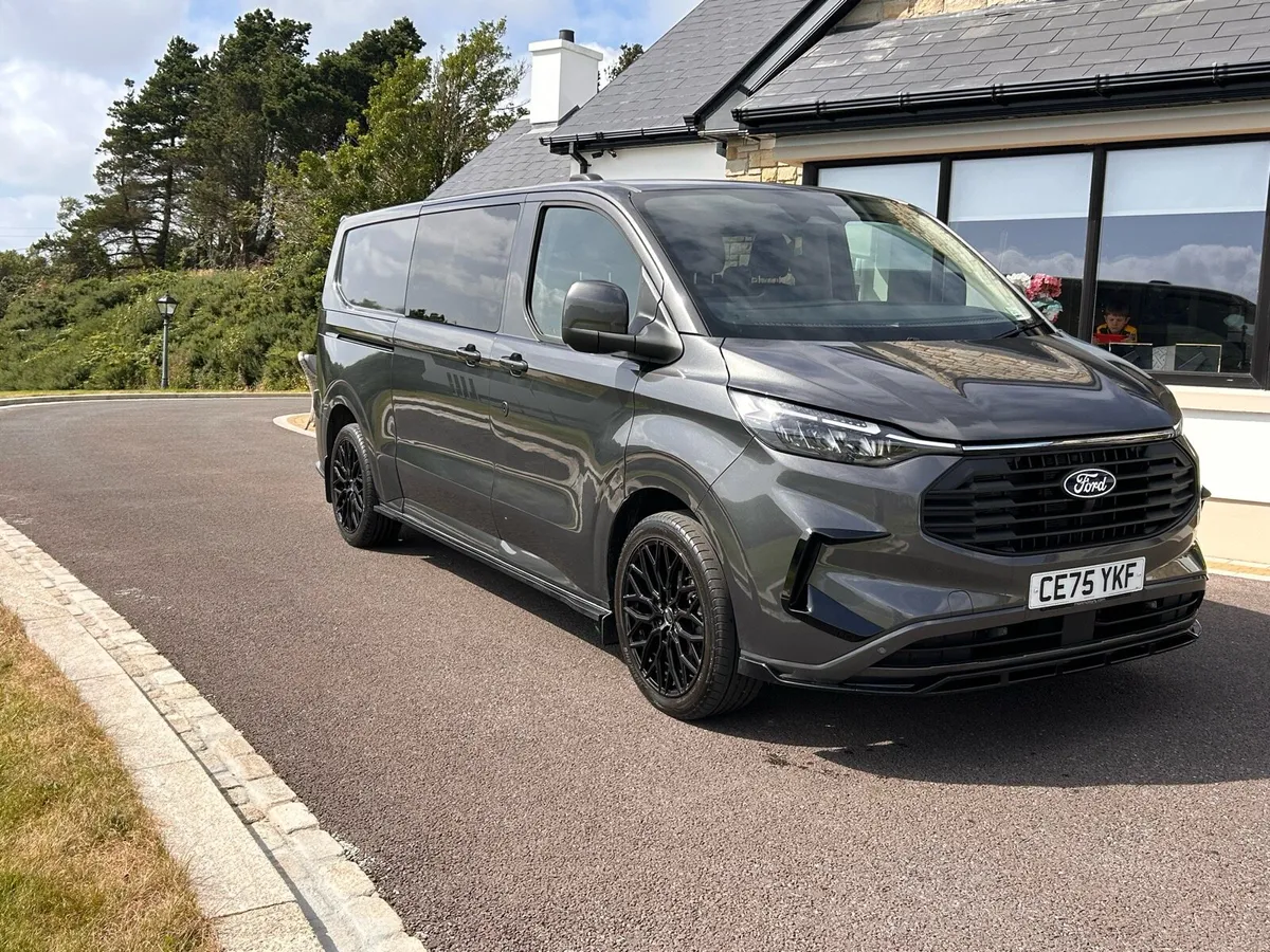 2025 transit custom crew cab limited - Image 3