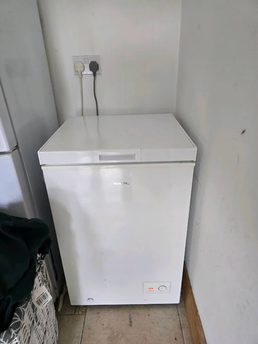 Chest freezer