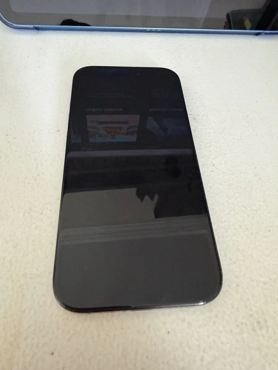 iPhone 15 - Image 1