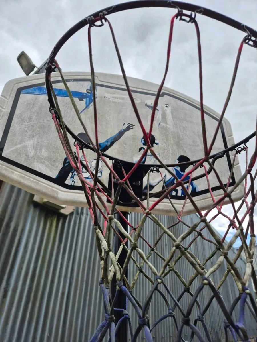 Junior basketball hoop - Image 1