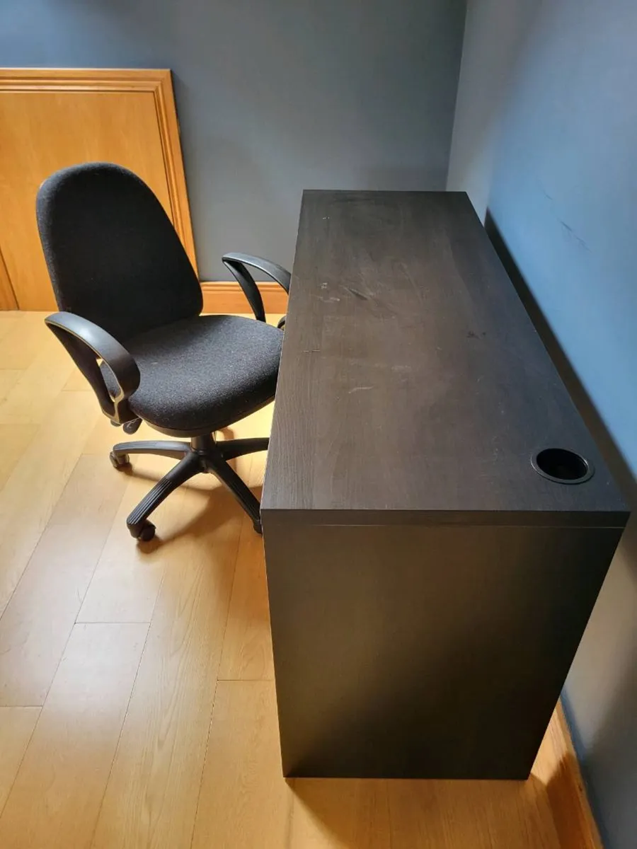 Office furniture - Image 1