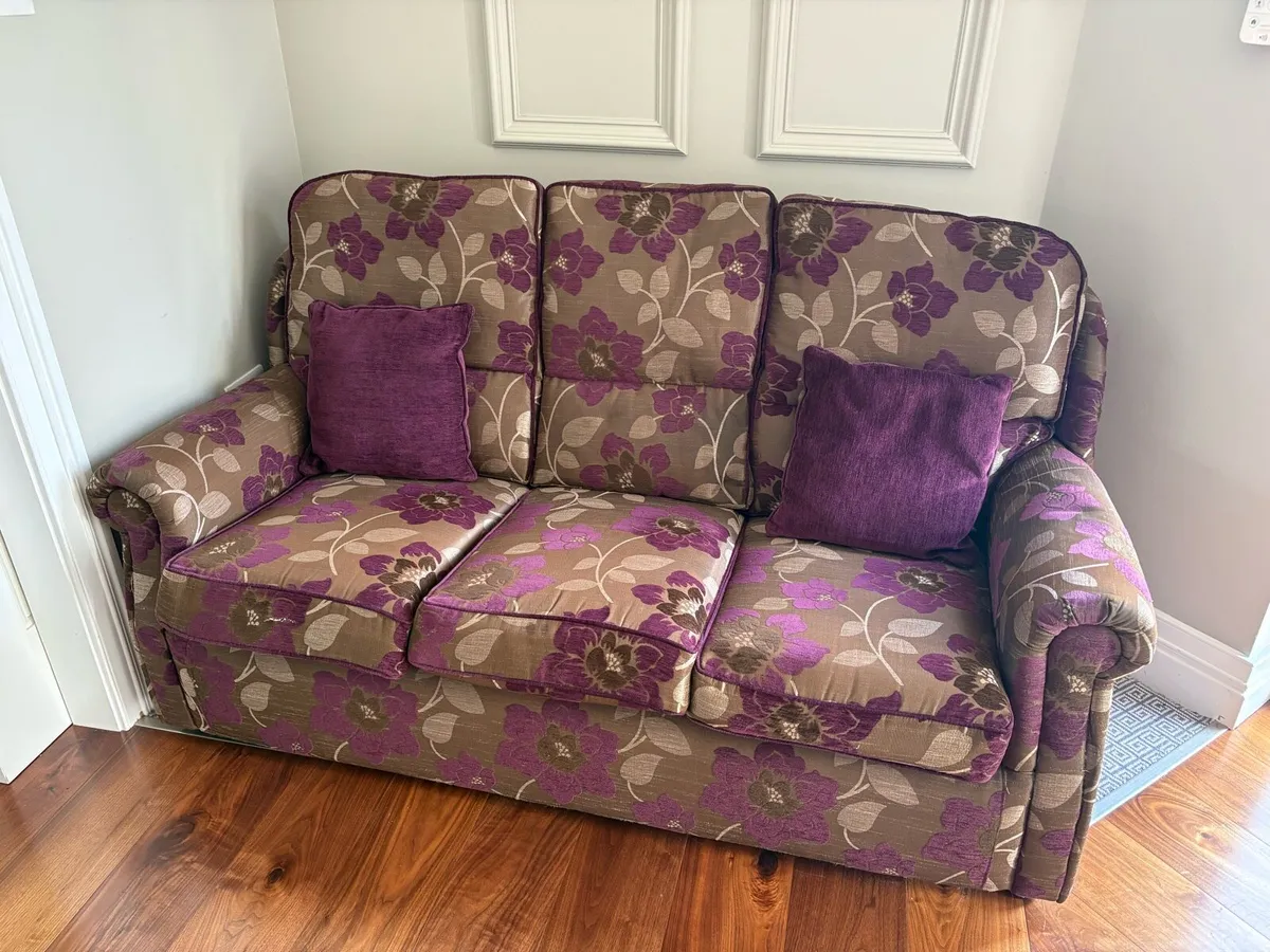 3-Piece Suite - Image 1