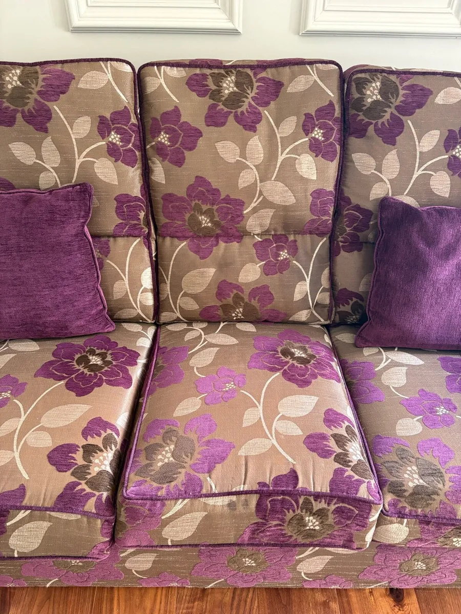 3-Piece Suite - Image 3