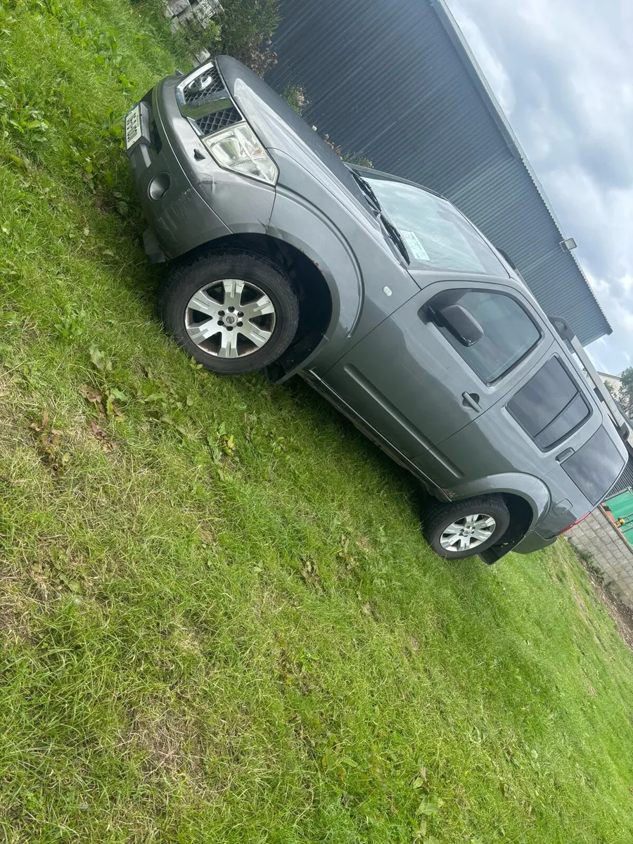 Nissan Pathfinder - Image 2