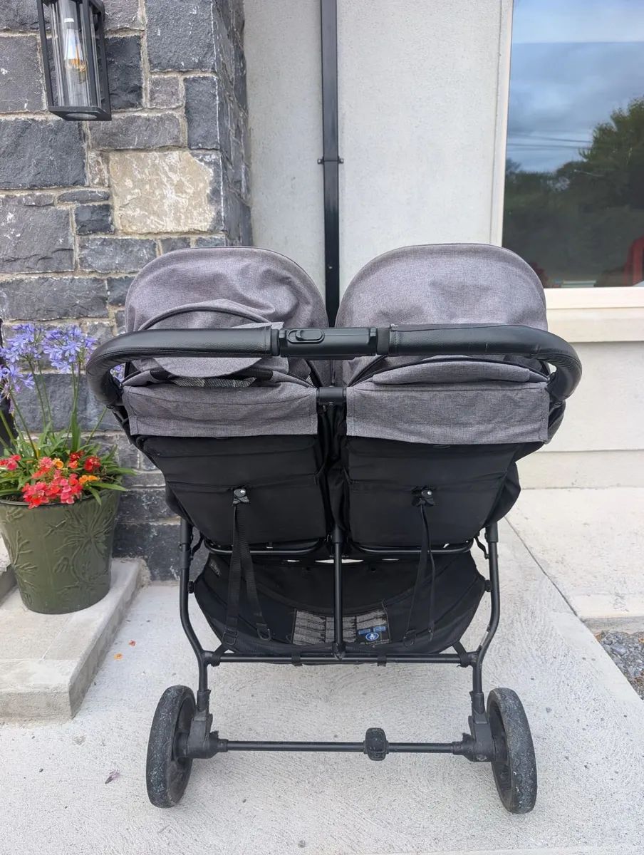 Double Pram - Image 2