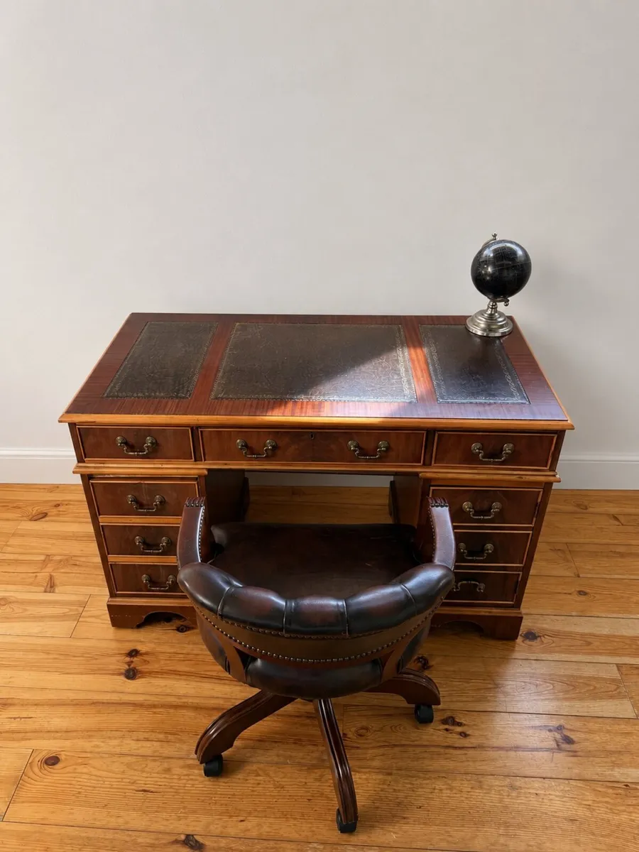 Mahogany Pedestal desk and Chesterfield Captain - Image 3
