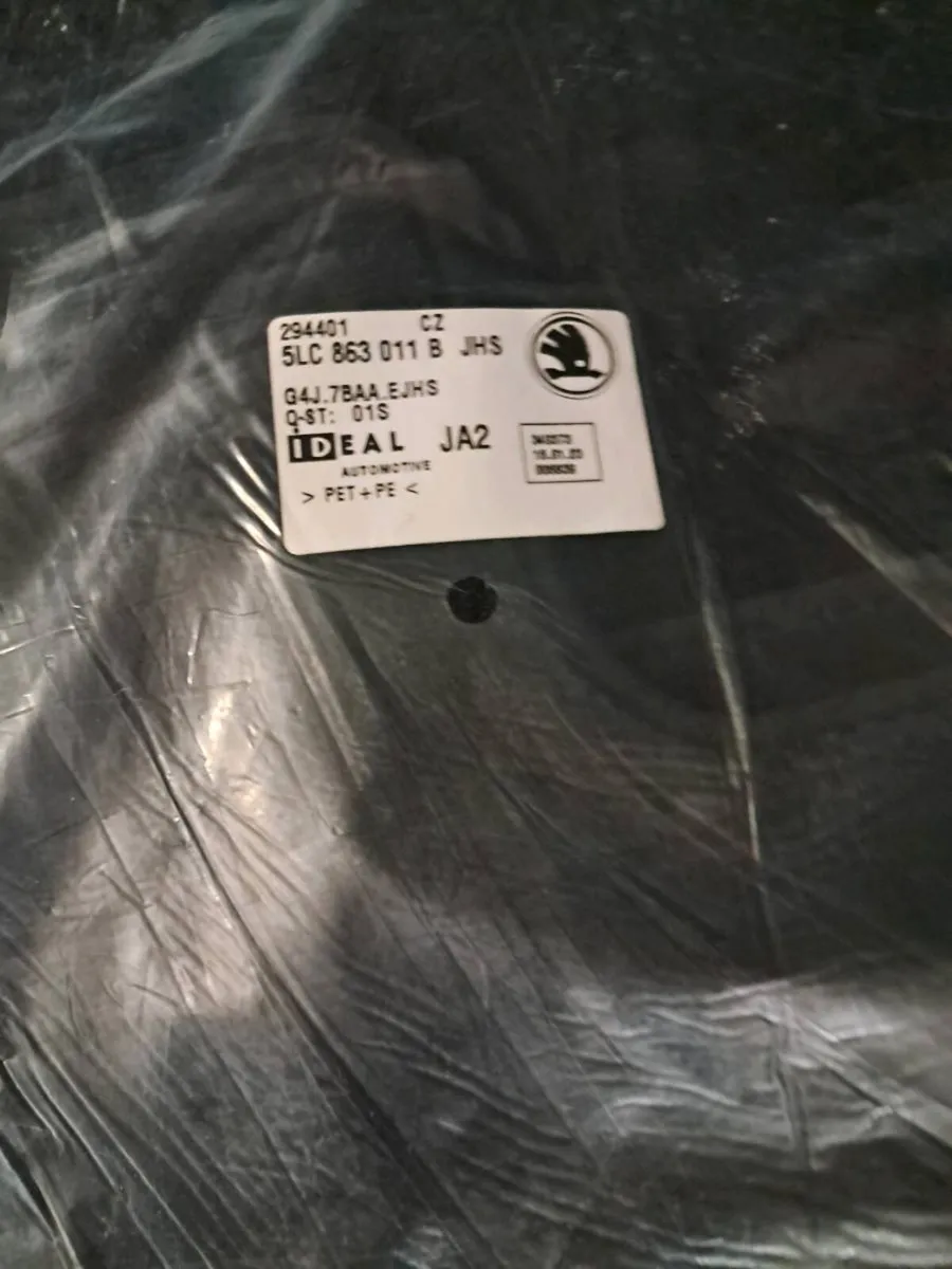 Genuine Skoda Enyaq iV Floor Mats Carpet Set NEW - Image 3