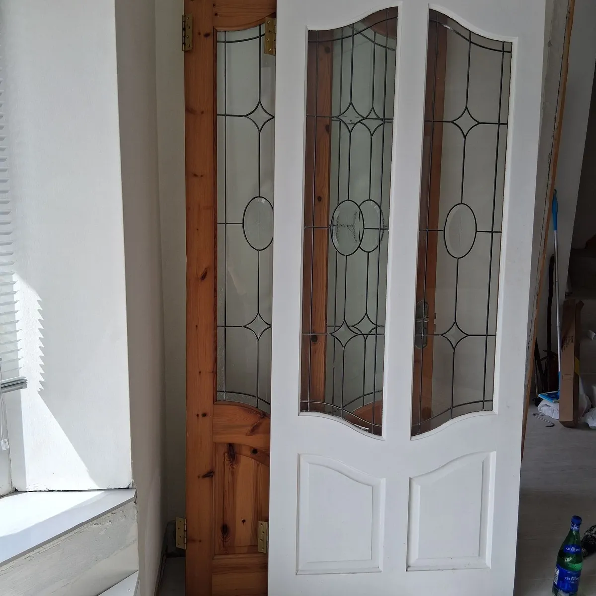 Free to collect 2 internal doors x 32 inch wide - Image 3