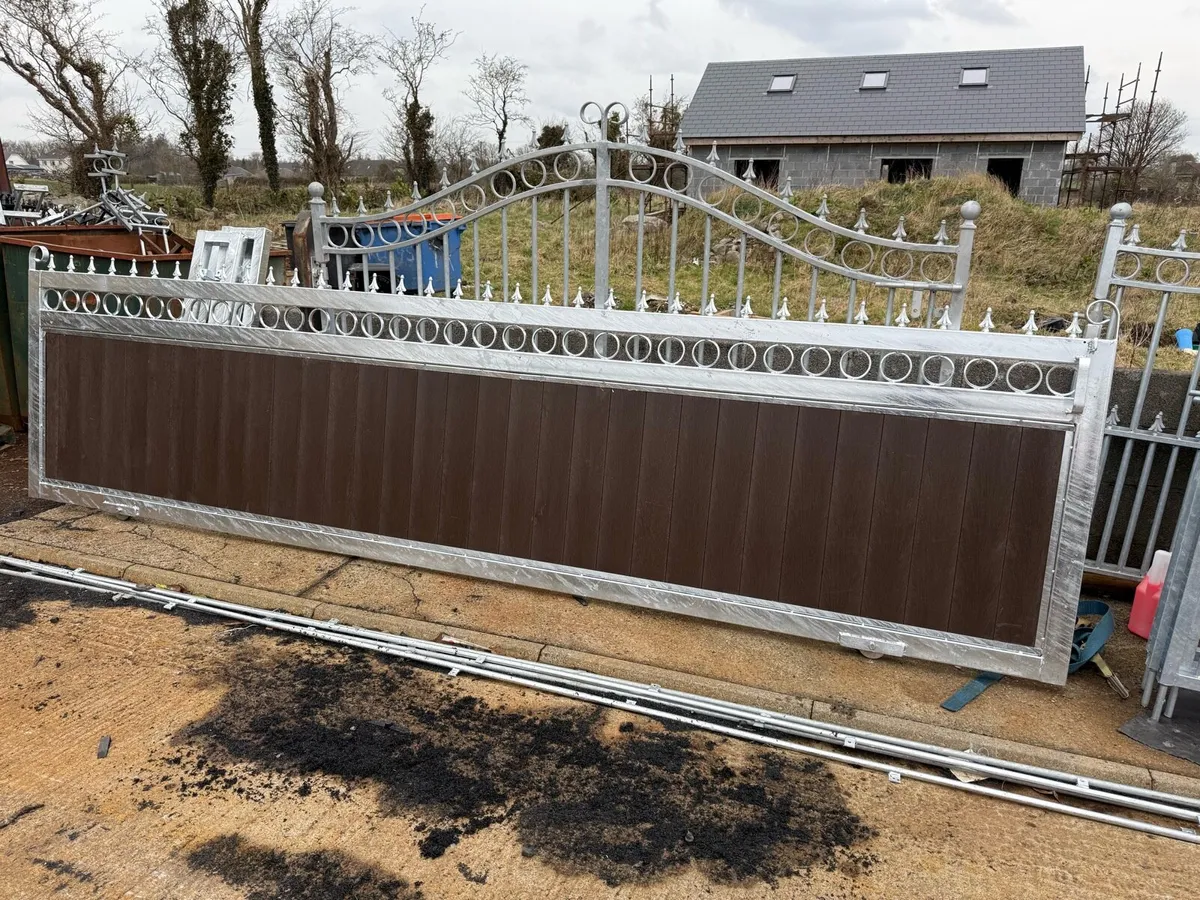 Rolling gates with composite - Image 2