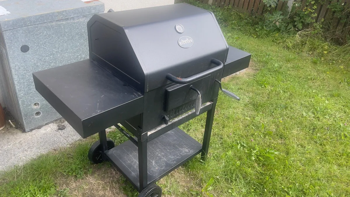 Heavy-Duty Bighorn BBQ Charcoal Grill 🍗 - Image 1