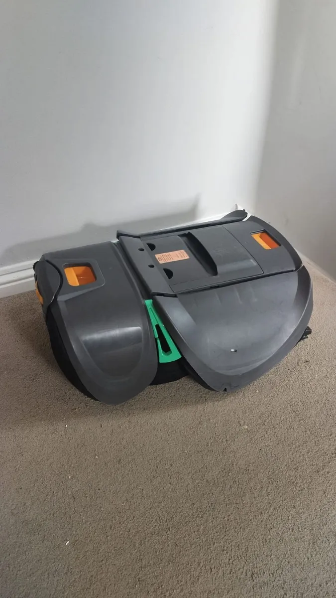 Childs car seat x 2 - Image 3