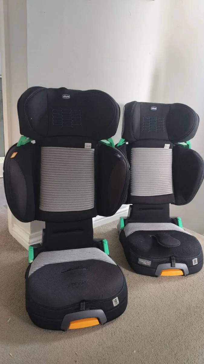Childs car seat x 2 - Image 1