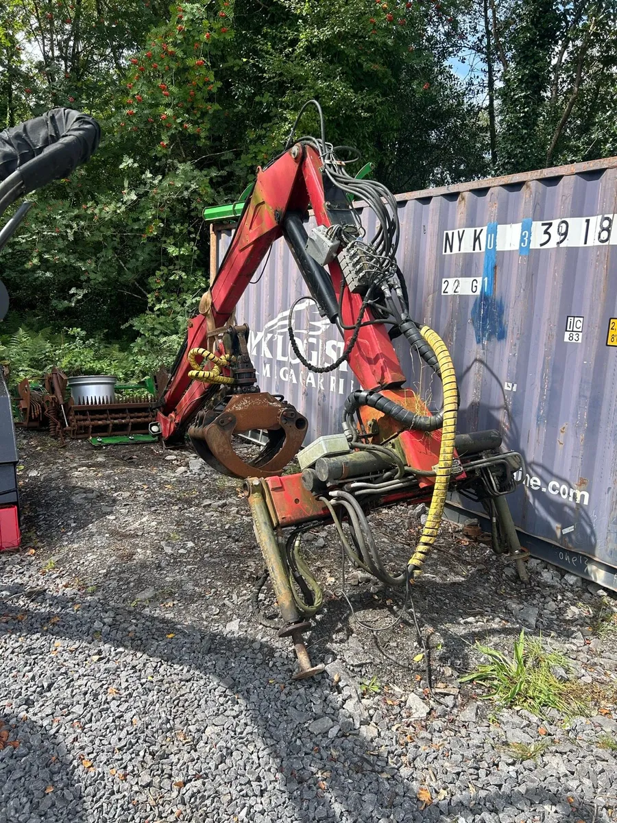 Log Crane - Image 1