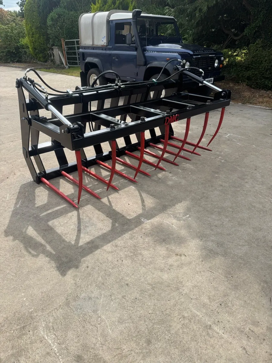 7ft dung grab - Image 1