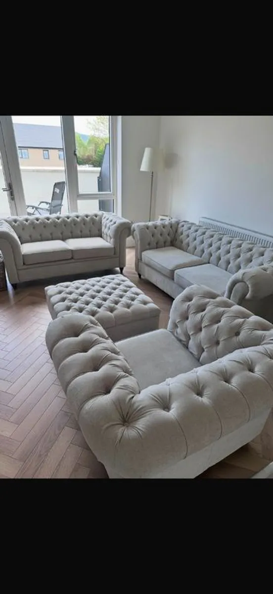 Cheshire furniture (The Bailey) - Image 2