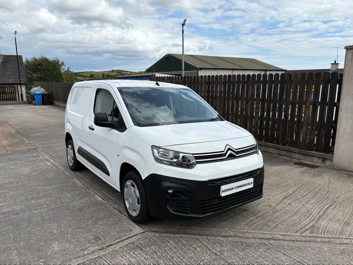Citroen Berlingo 2021 - Image 2