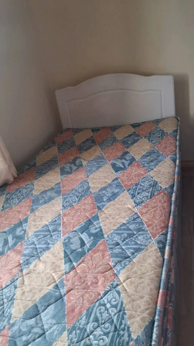 Single bed base & mattress - Image 1