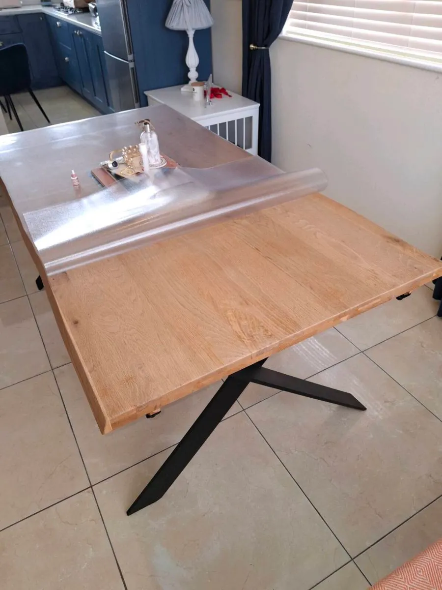 TABLE AND CHAIRS - Image 3