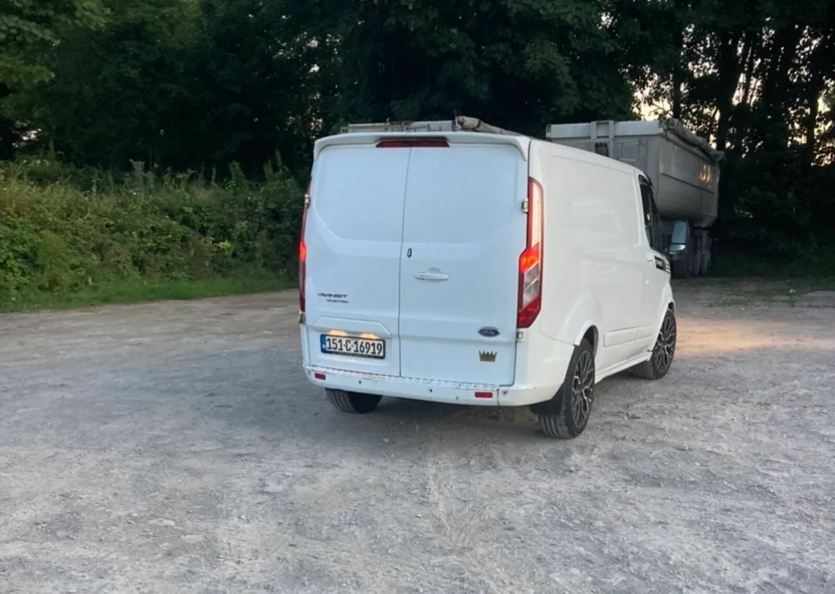 Van - Image 3