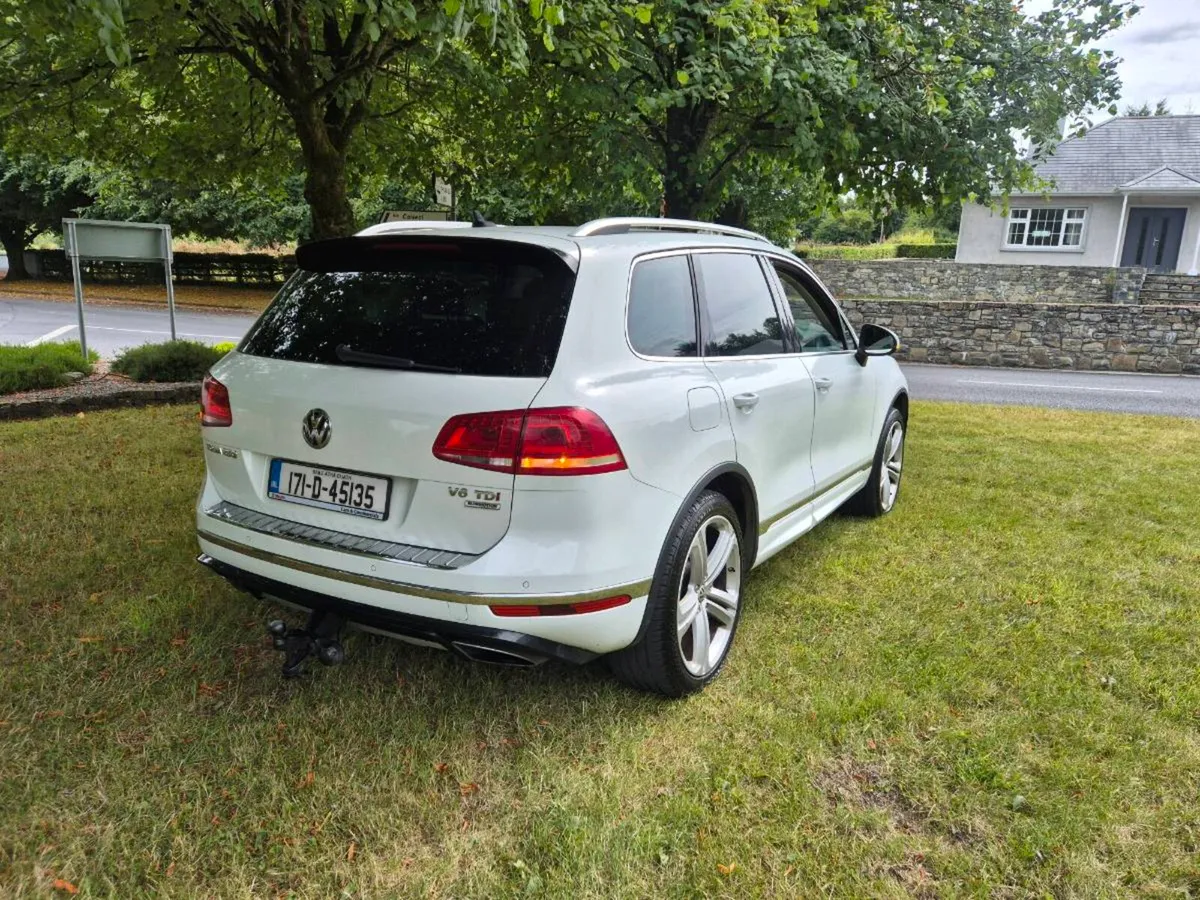 Volkswagen Touareg N1 - Image 4