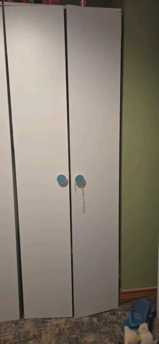 Wardrobes - Image 2