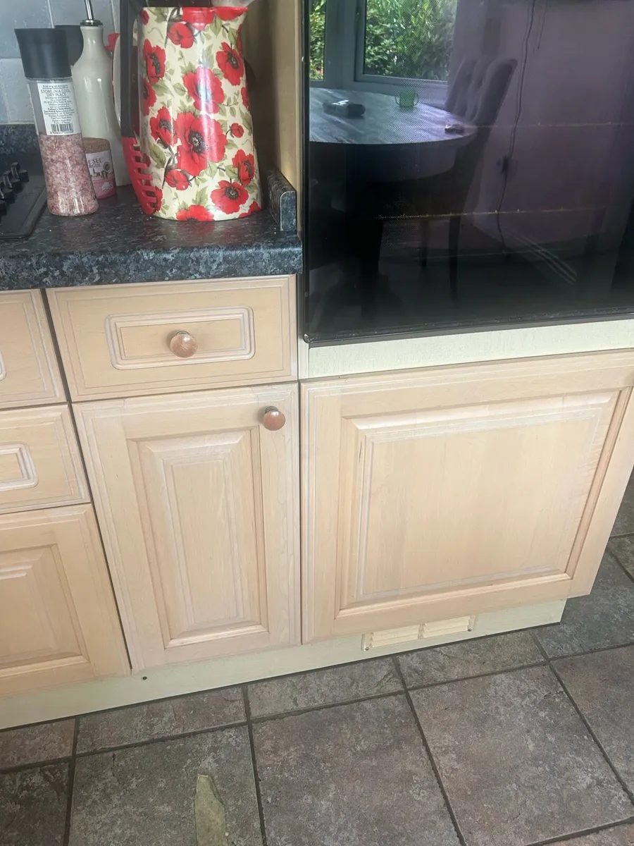 Kitchen units - Image 2