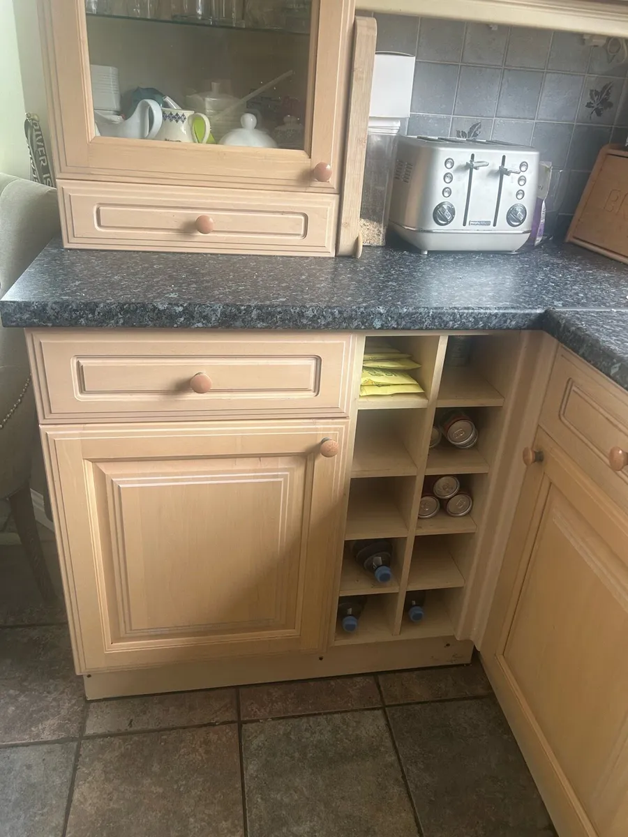 Kitchen units - Image 3