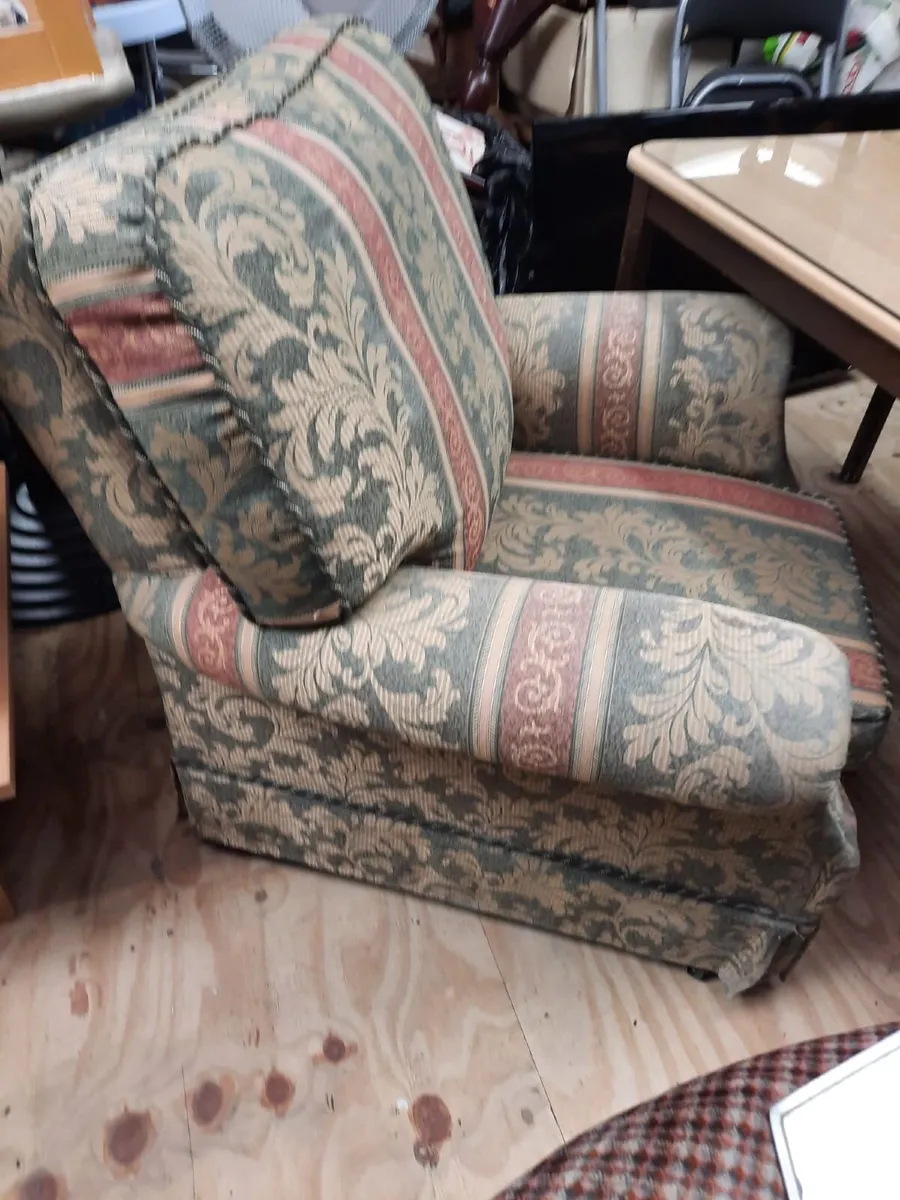 Large armchair - Image 1