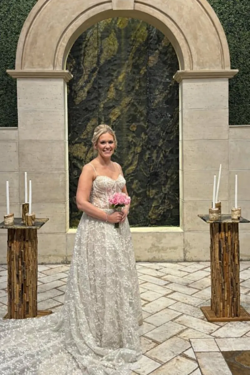 Wedding dress - Image 3