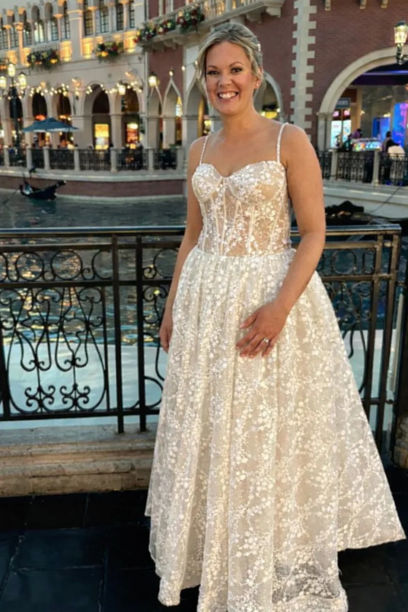 Wedding dress - Image 4