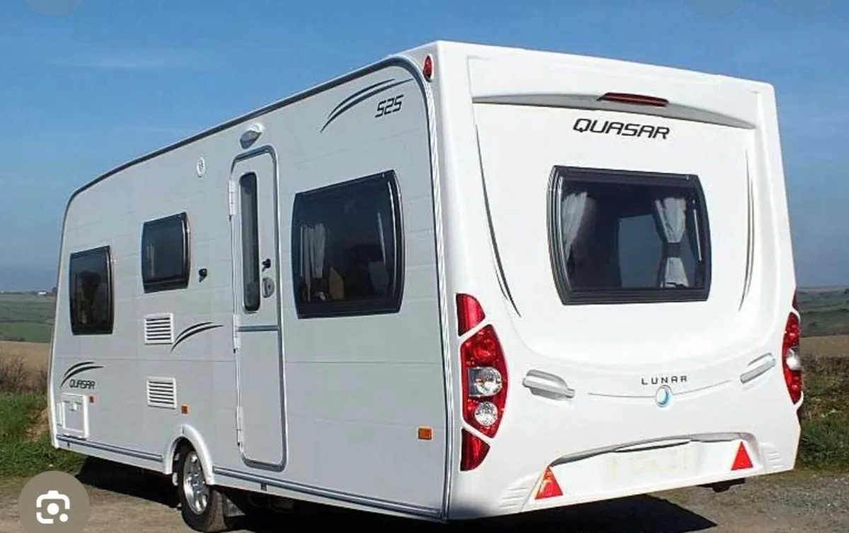 2011 Lunar quasar  6-7 berth triple bunk beds