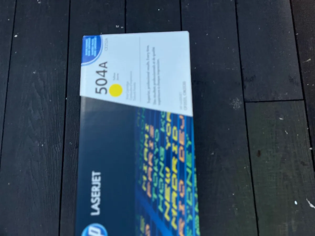 HP CE252A Yellow Ink Toner - Image 2