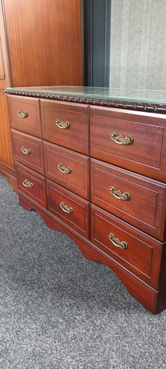 Bedroom furniture - Image 3