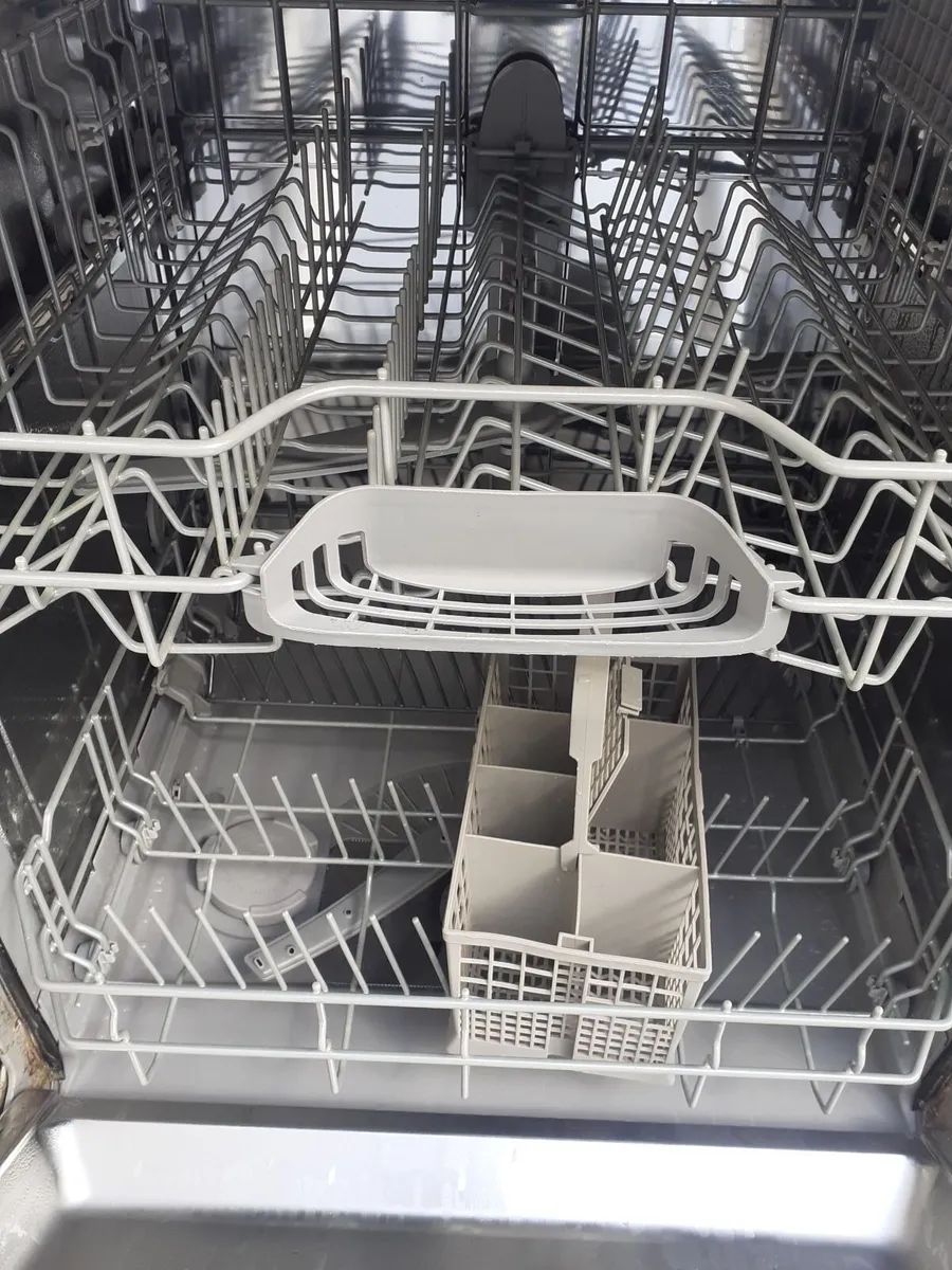 Dishwasher - Image 2