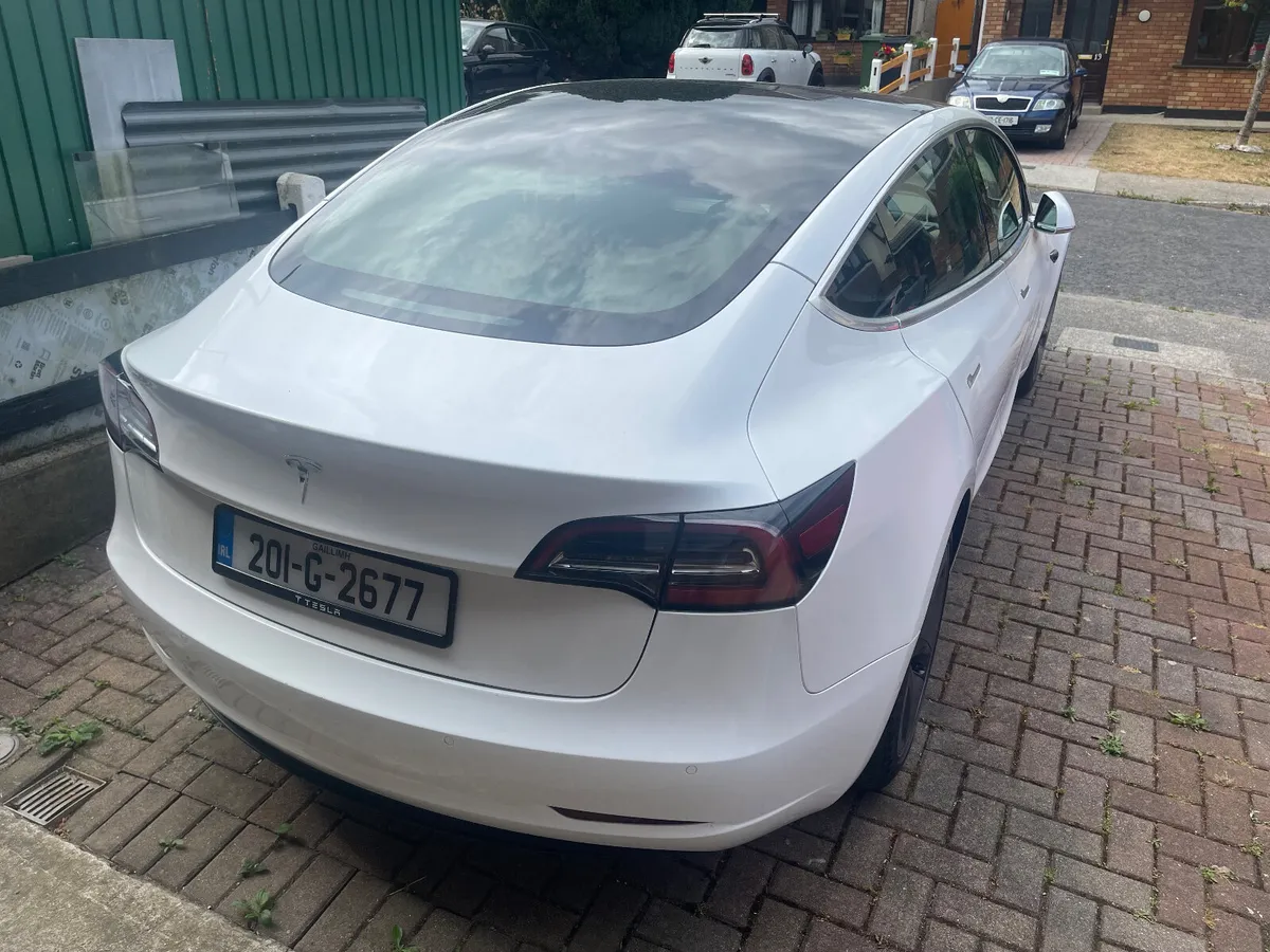 tesla 3 sr+ - Image 2