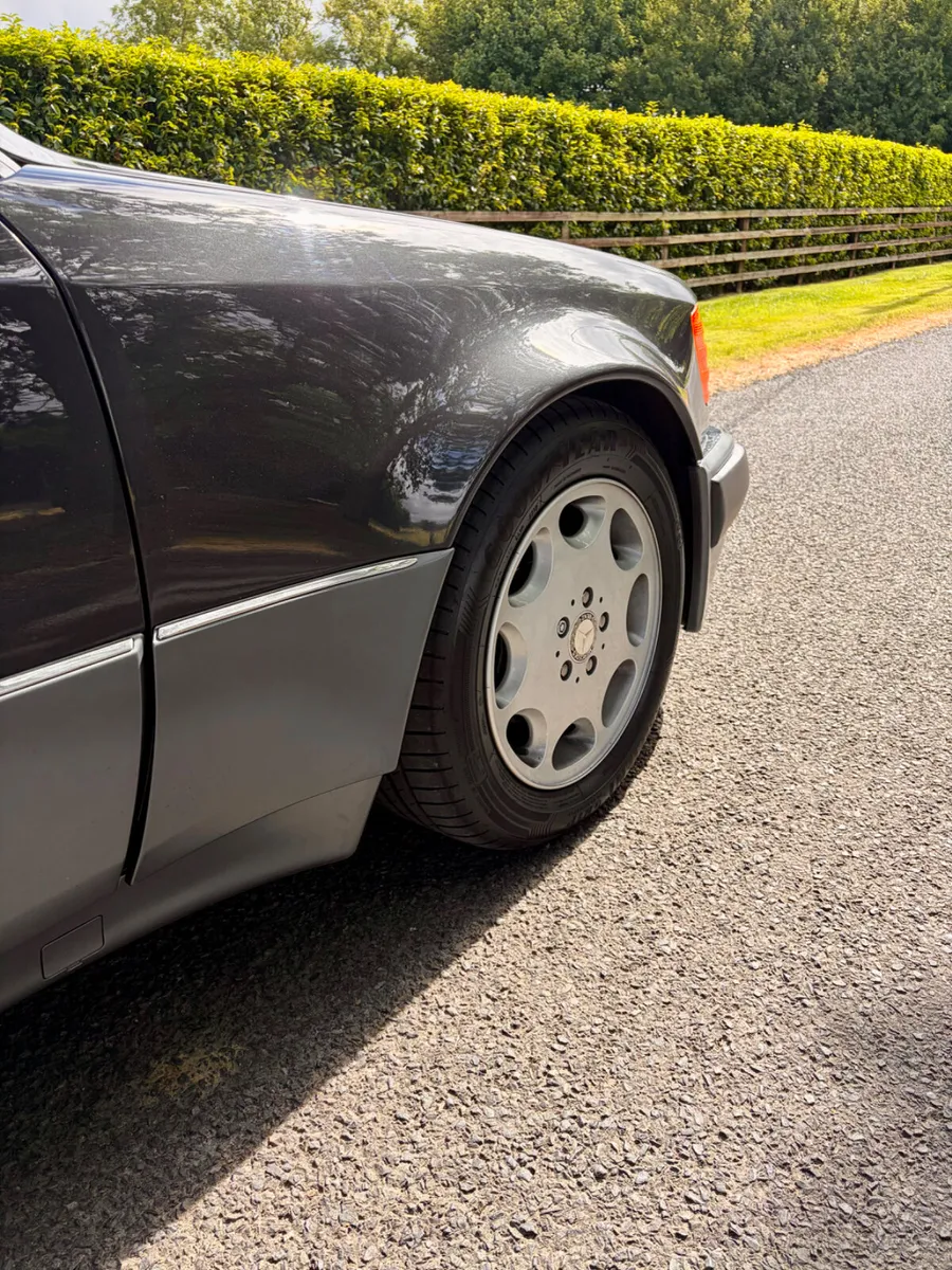 1992 Mercedes 500E W124 - Image 4
