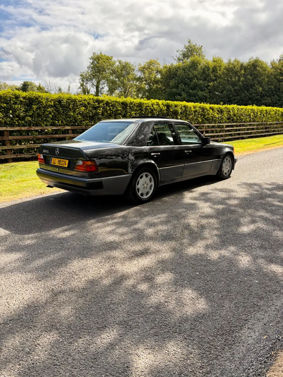 1992 Mercedes 500E W124 - Image 2