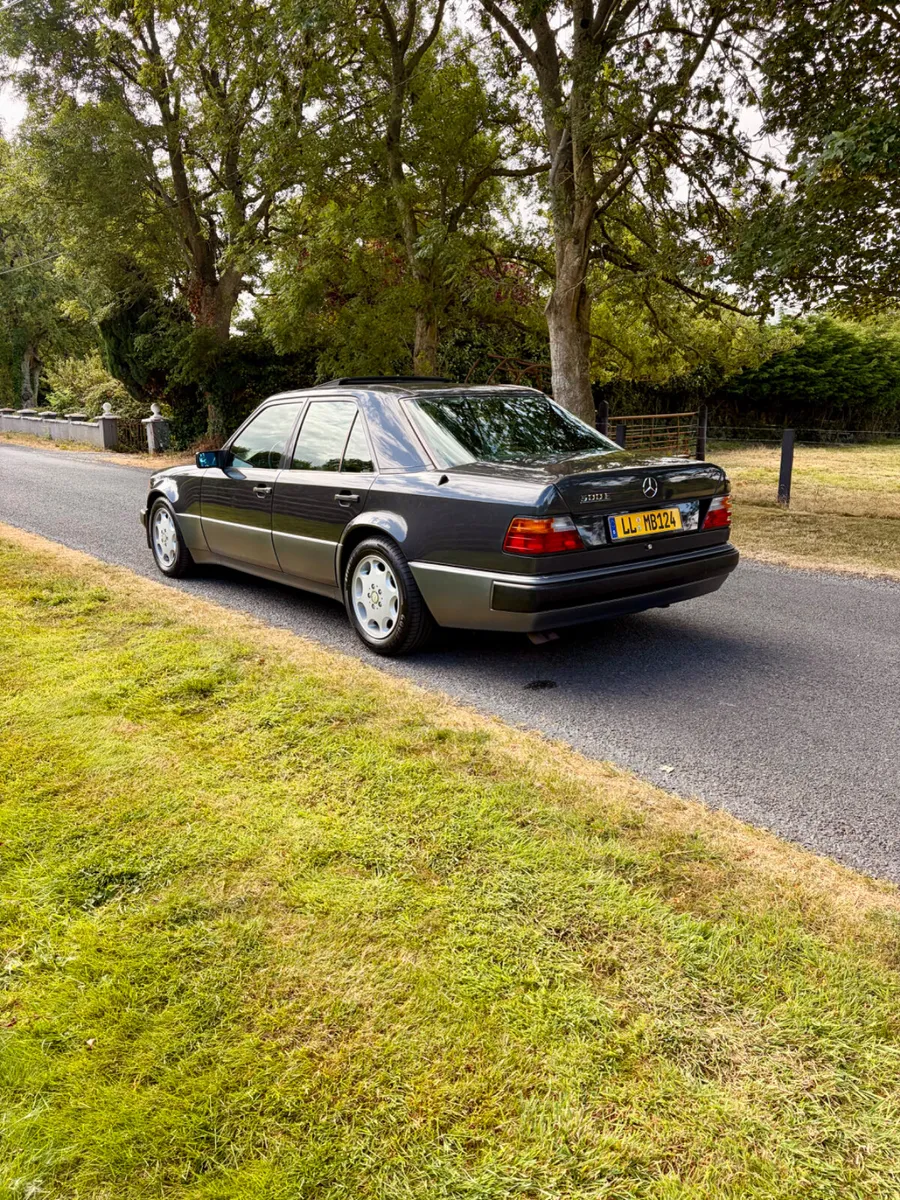 1992 Mercedes 500E W124 - Image 3