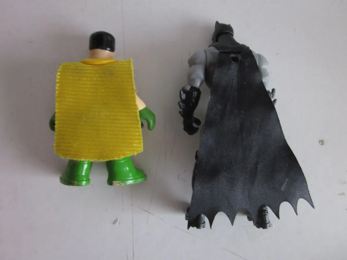 Batman and Robin Figures - Image 3