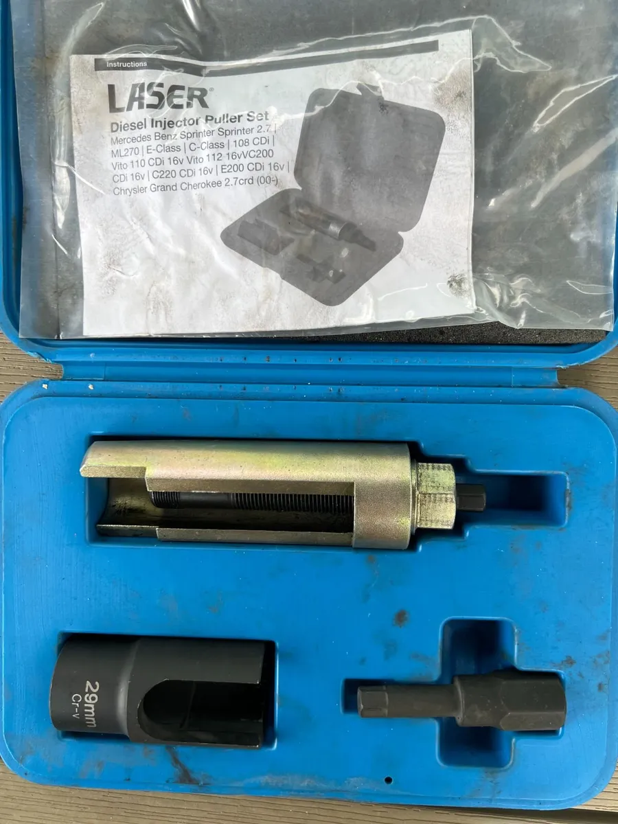 Garage Equipment - Image 4