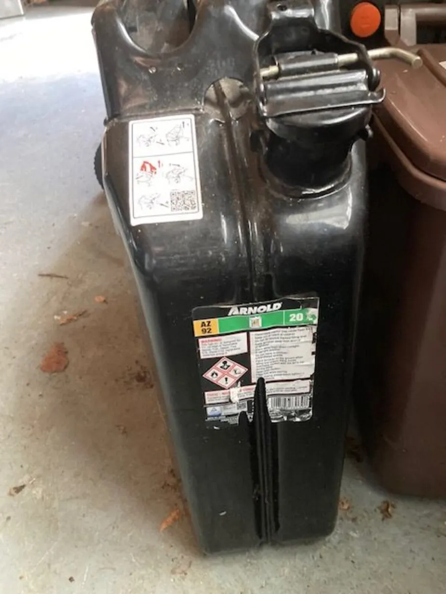 Arnold 20-litre steel fuel canister. - Image 1